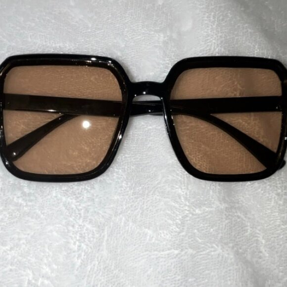 Brand New Black Light-Sun Blocking Glasses - NWOT - Picture 2 of 4